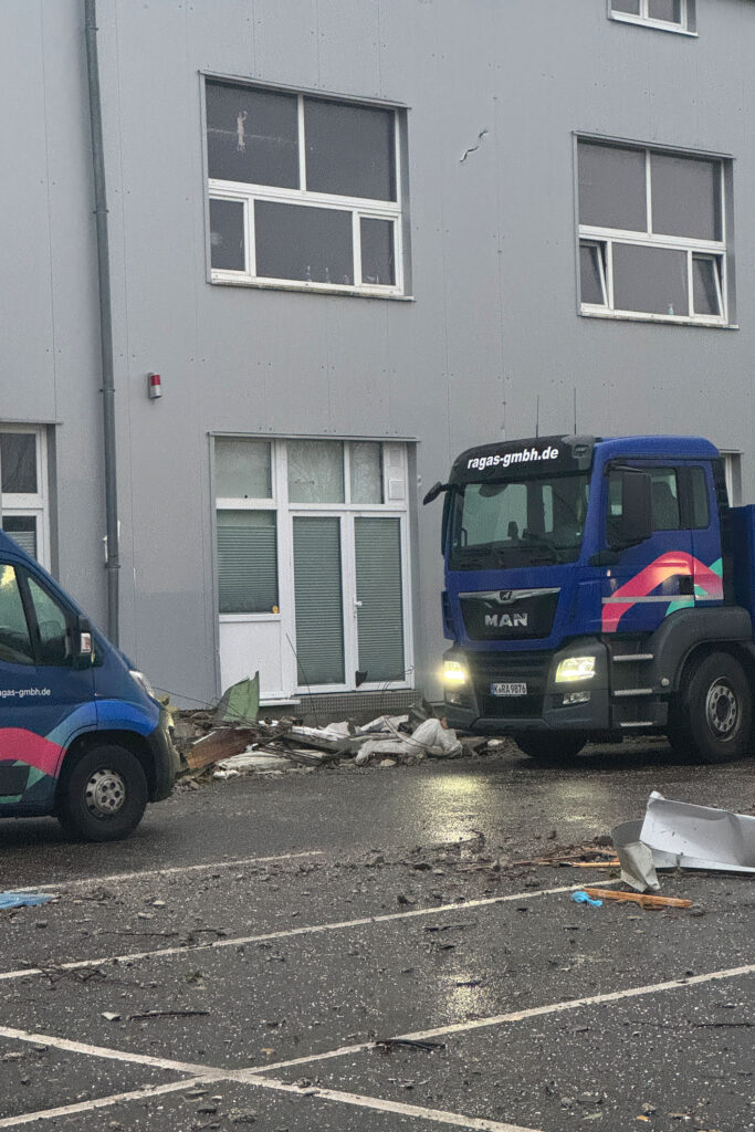 Tornado Poll Zoltan Sturmtief Quartier am Hafen Koeln 10