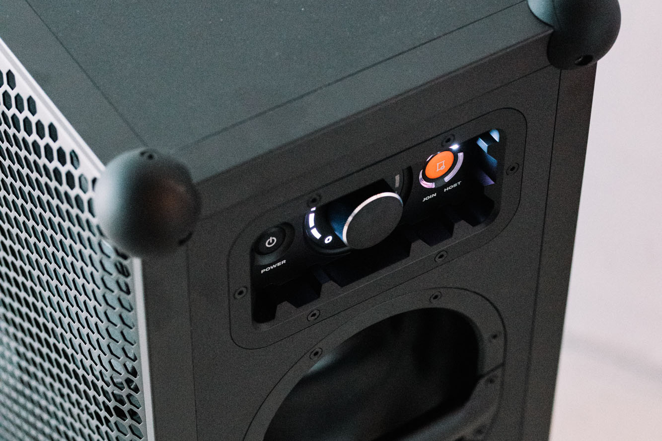Soundboks Erfahrungen - Wie gut ist sie wirklich? 3 Soundboks Erfahrungen Bluetooth Lautsprecher Bedienelemente