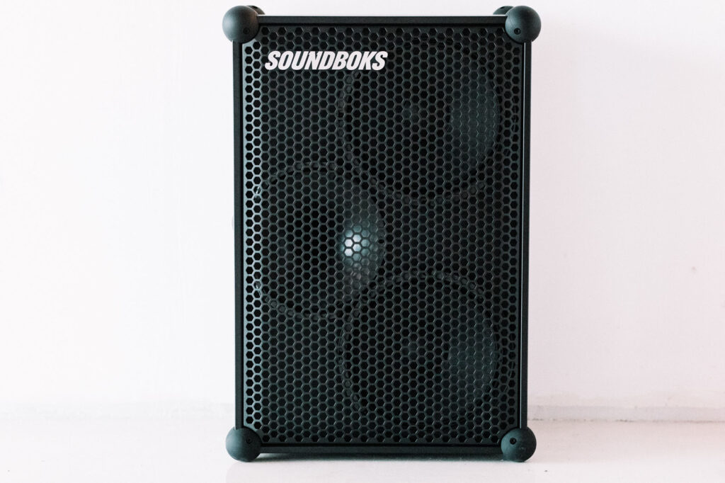 Soundboks Erfahrungen - Wie gut ist sie wirklich? 2 Soundboks Erfahrungen Bluetooth Lautsprecher Gen3 Front
